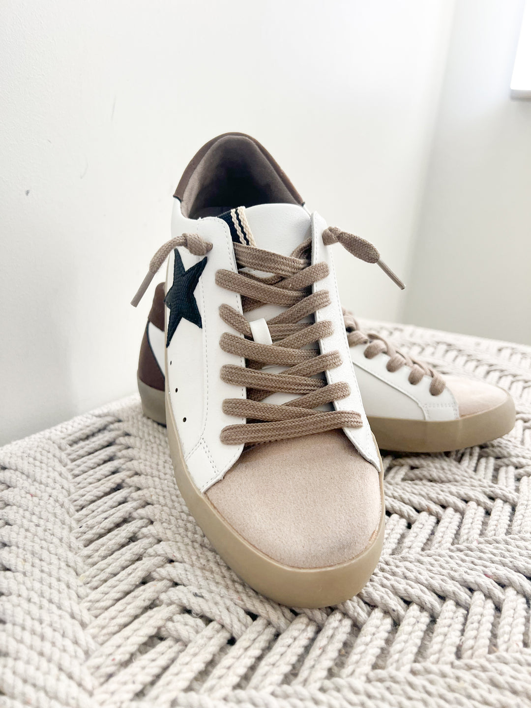 Timeless Natural Star Sneakers